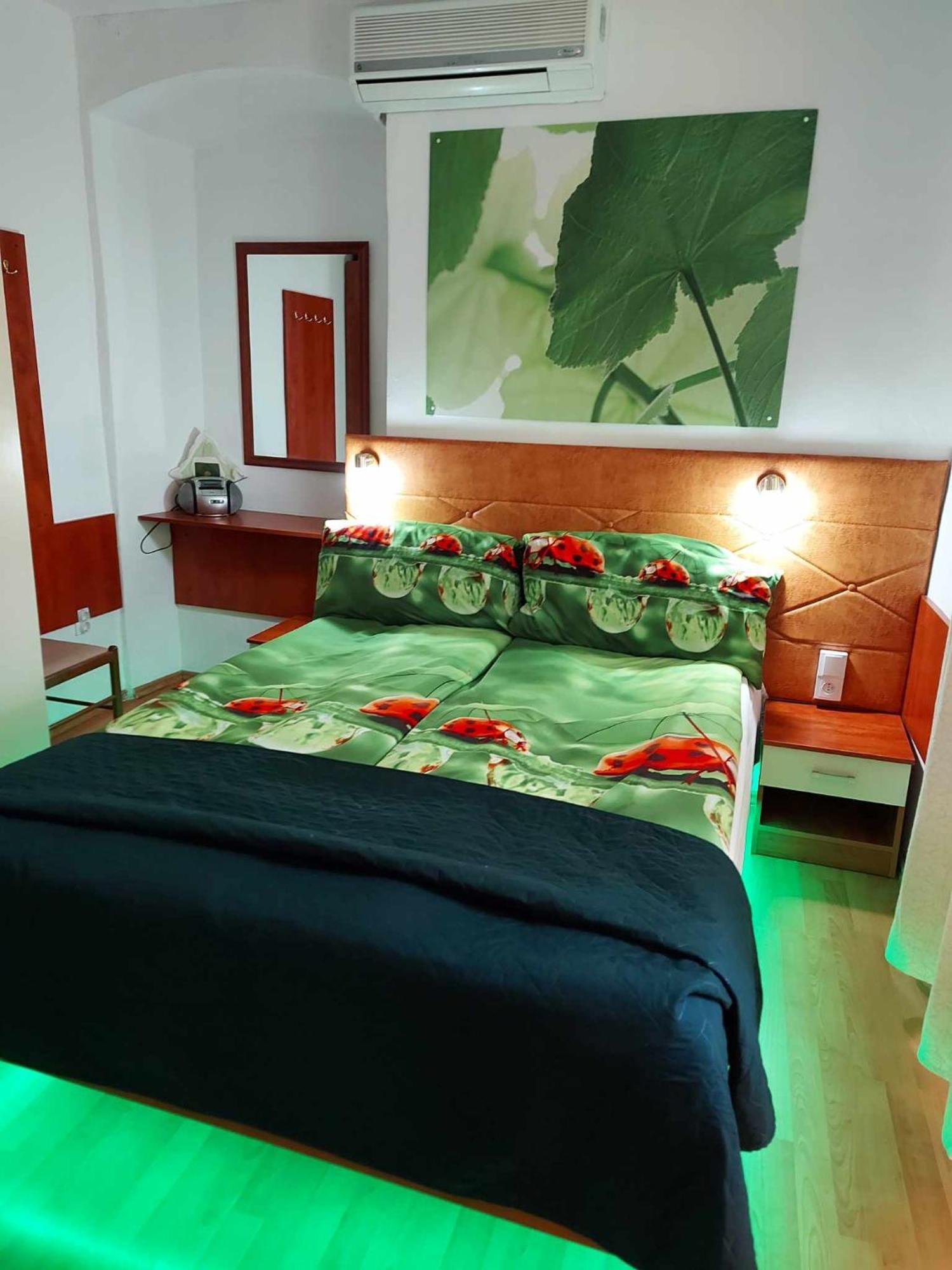 Vila Zlata Apartman Punat Kültér fotó