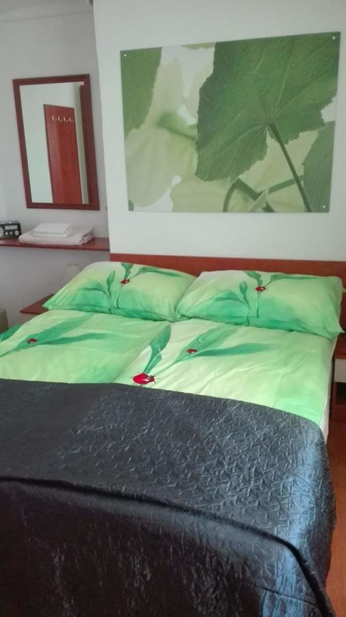 Vila Zlata Apartman Punat Kültér fotó